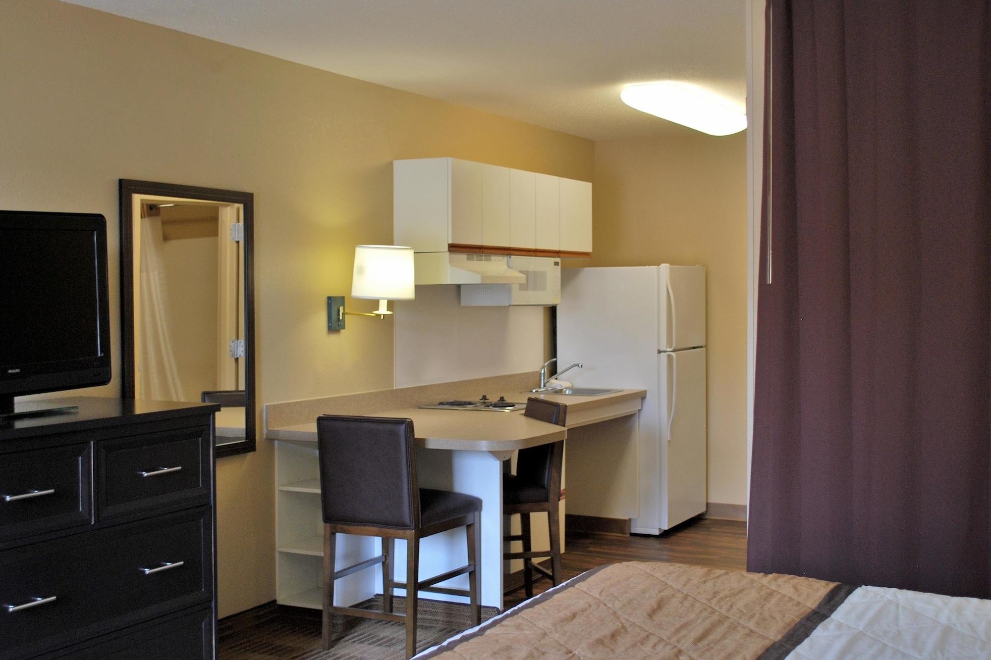 Extended Stay America Select Suites - St Louis - Airport - Central Bridgeton Eksteriør billede