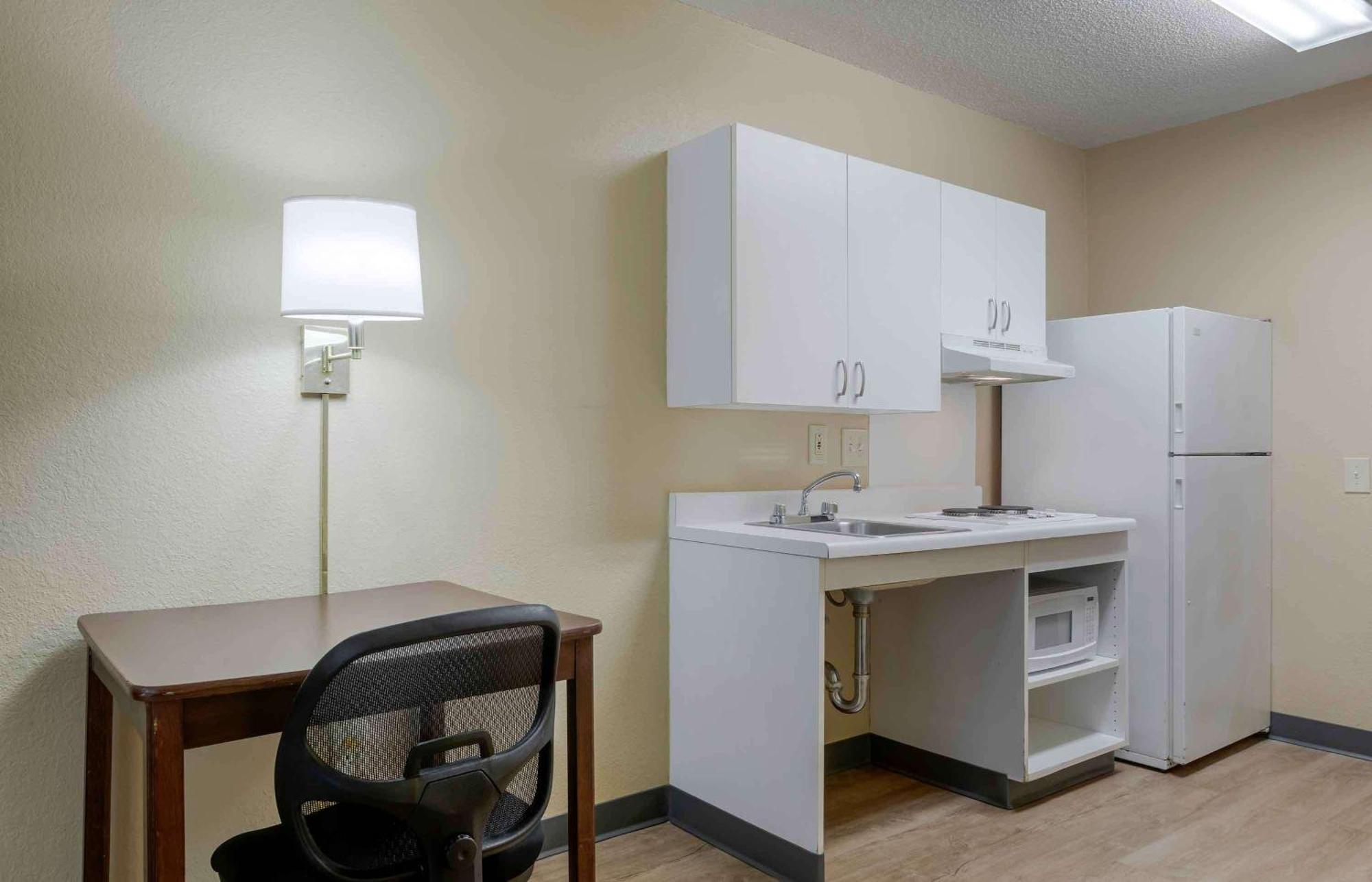 Extended Stay America Select Suites - St Louis - Airport - Central Bridgeton Eksteriør billede