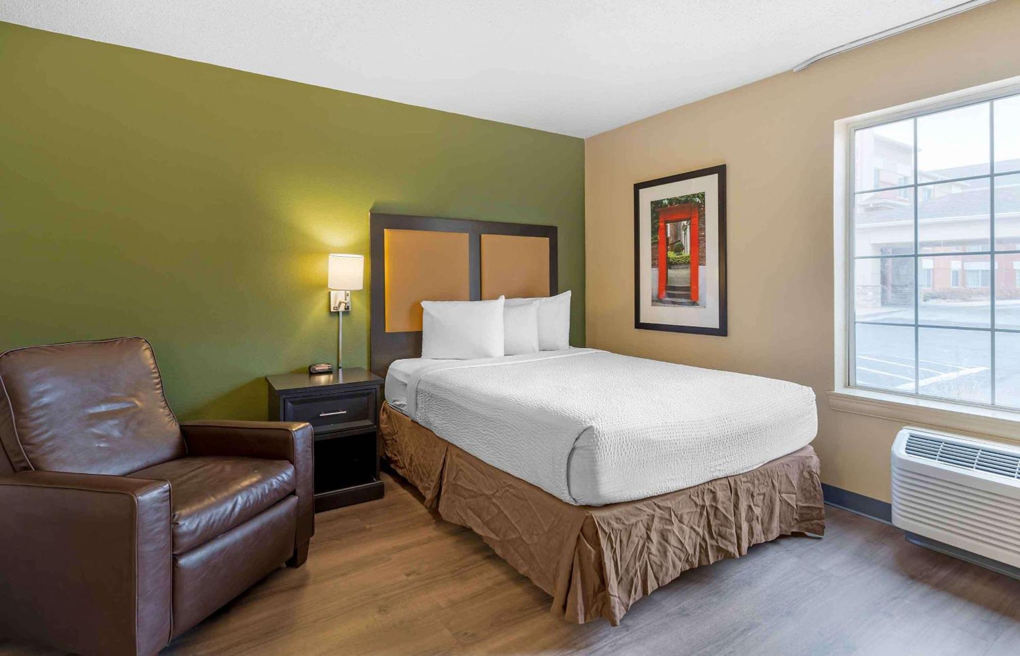 Extended Stay America Select Suites - St Louis - Airport - Central Bridgeton Eksteriør billede